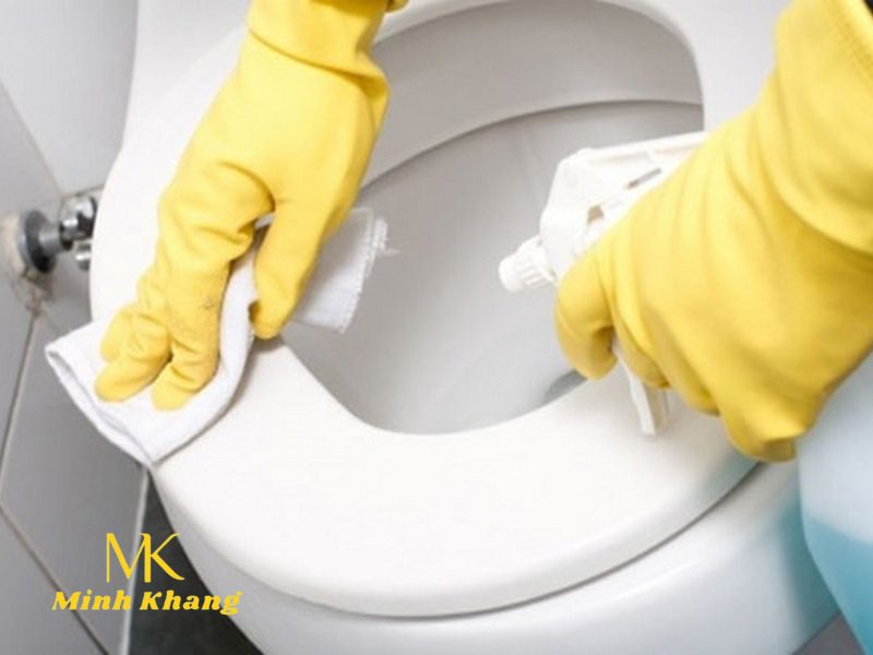 Cách vệ sinh bồn cầu Inax để bền và sạch hơn 